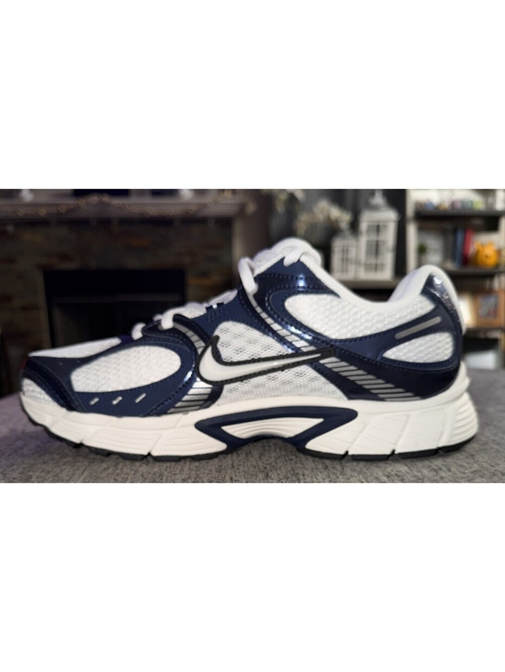 Nike V5 RNR Men’s Sz. 10 White/Midnight Navy/Metallic HJ5228-109 New in Box